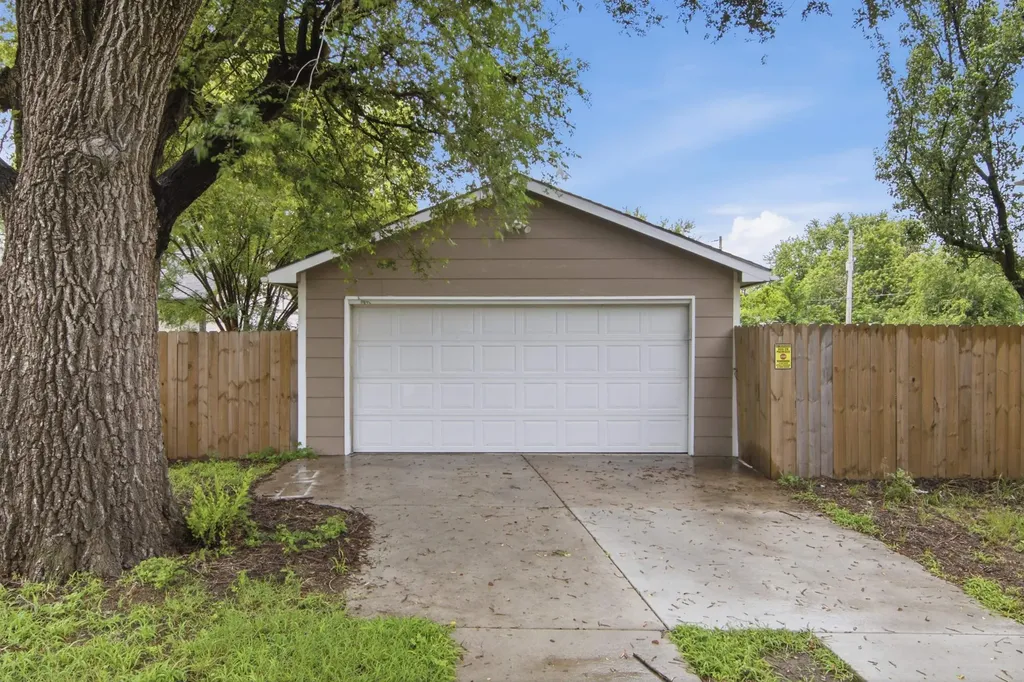 5331 W Robinson Wichita KS 67212
