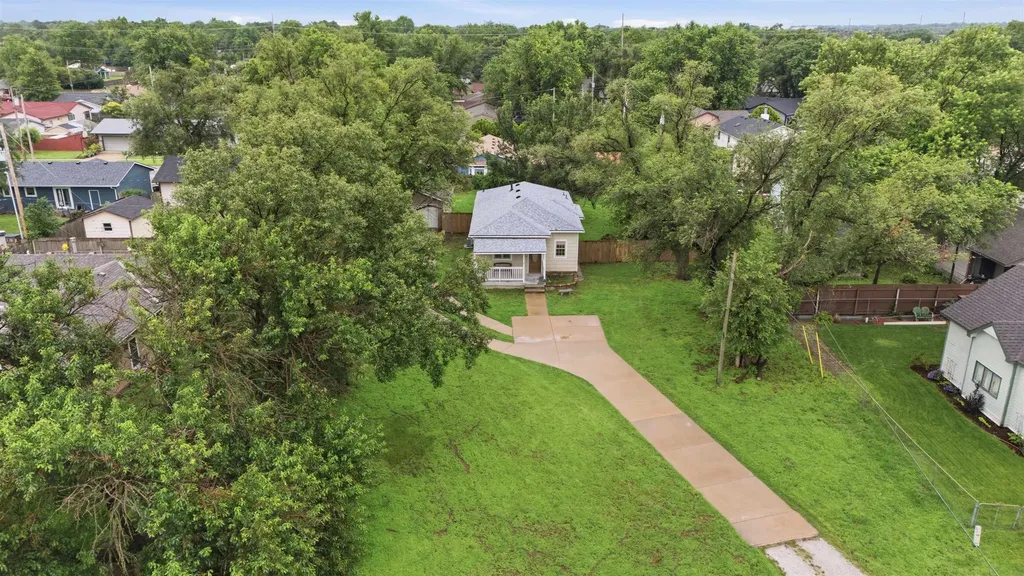 5331 W Robinson Wichita KS 67212