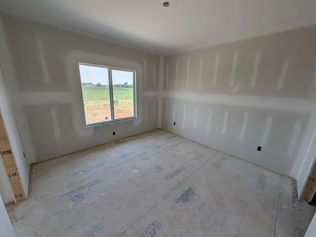 219 Summer Drive Newton KS 67114