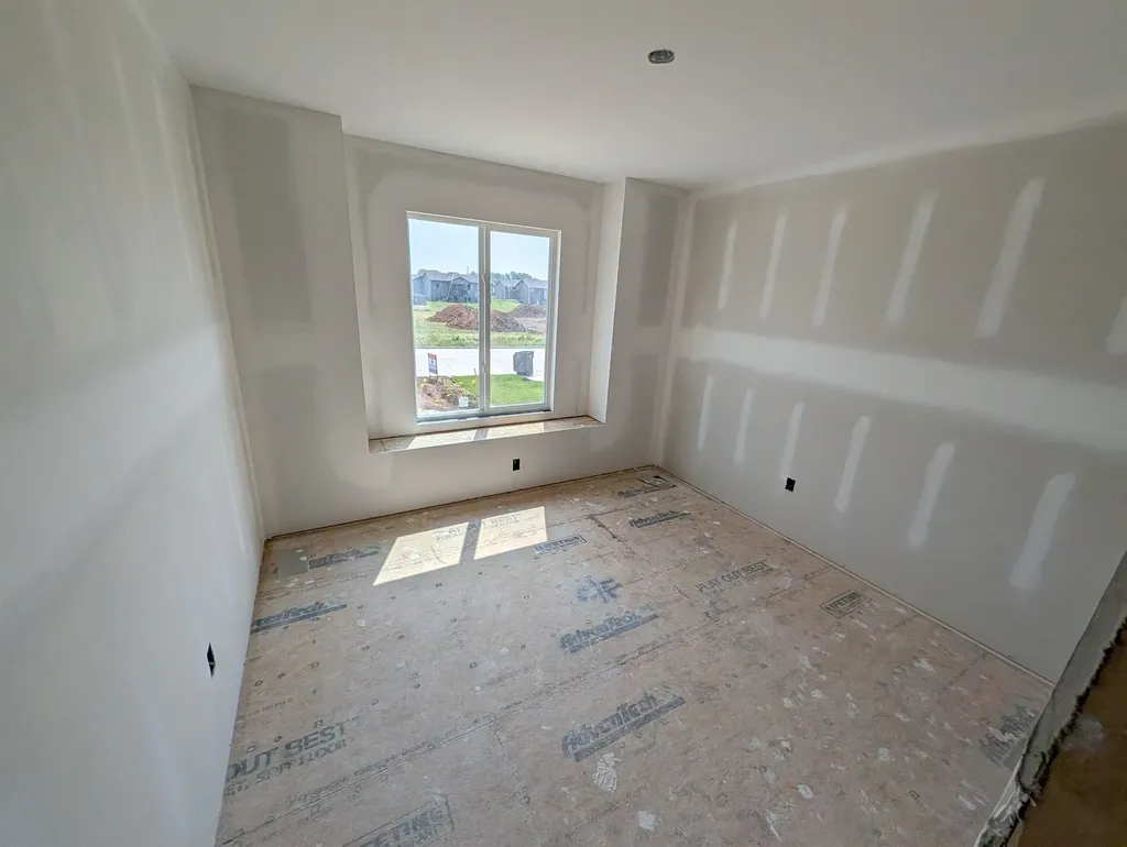 219 Summer Drive Newton KS 67114