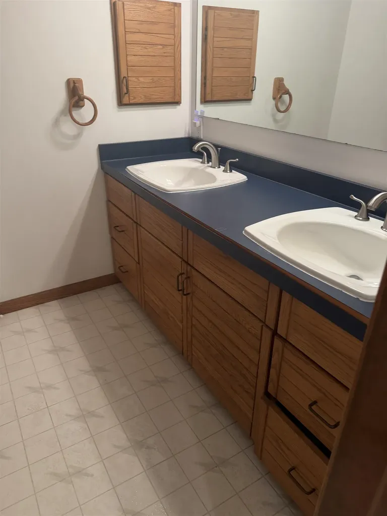 399 S Seneca Wellington KS 67152