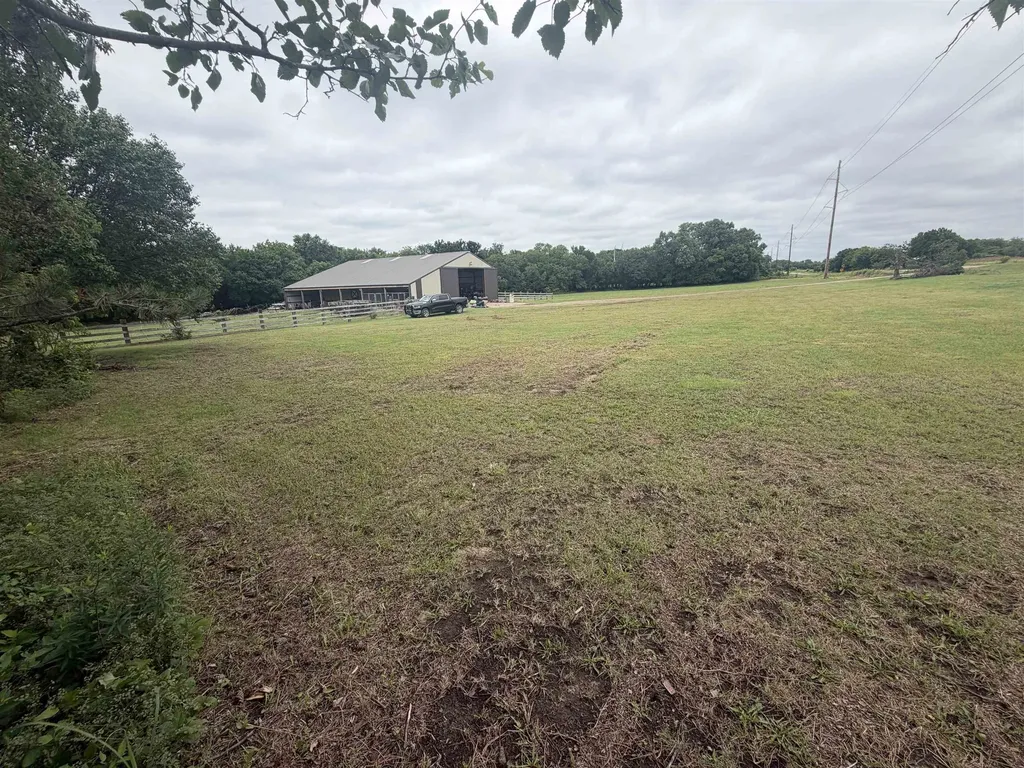 399 S Seneca Wellington KS 67152