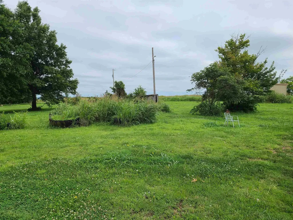 10716 212th Winfield KS 67156