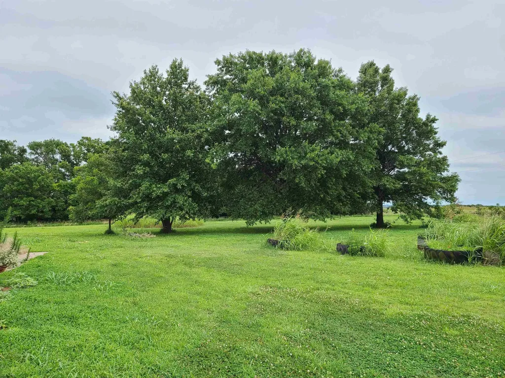 10716 212th Winfield KS 67156