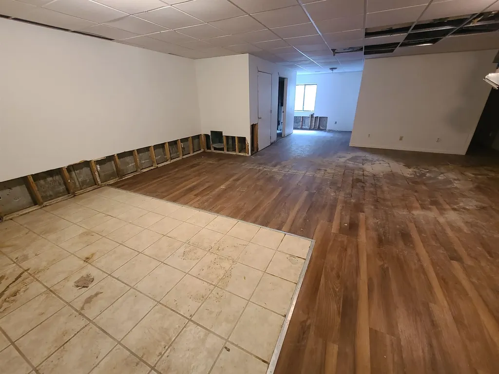10716 212th Winfield KS 67156