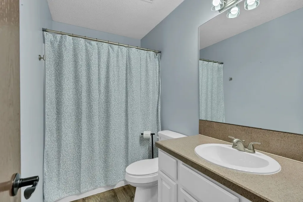 5842 S Joel Derby KS 67037