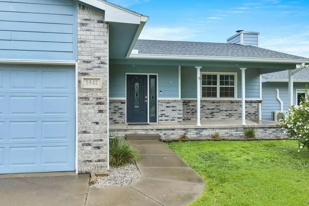 5842 S Joel Derby KS 67037