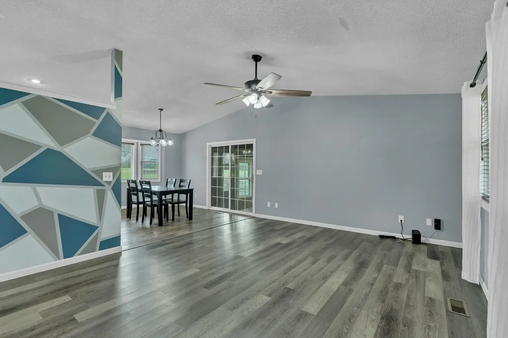 5842 S Joel Derby KS 67037