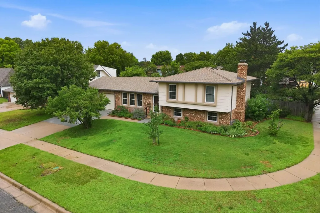 7006 E Stonegate Street Wichita KS 67206