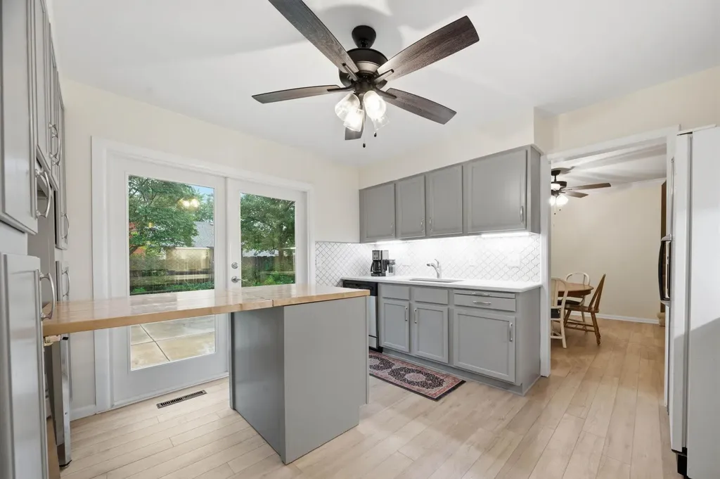 7006 E Stonegate Street Wichita KS 67206