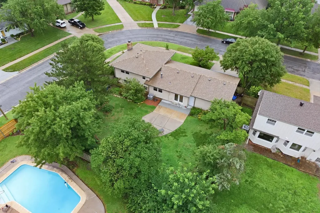 7006 E Stonegate Street Wichita KS 67206