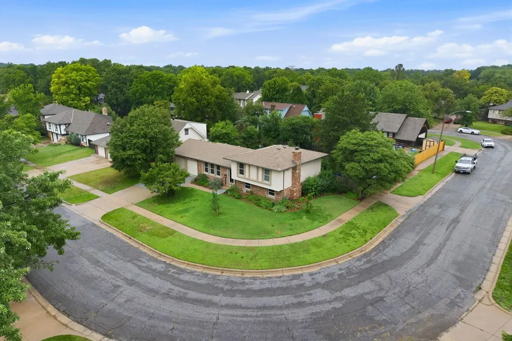 7006 E Stonegate Street Wichita KS 67206