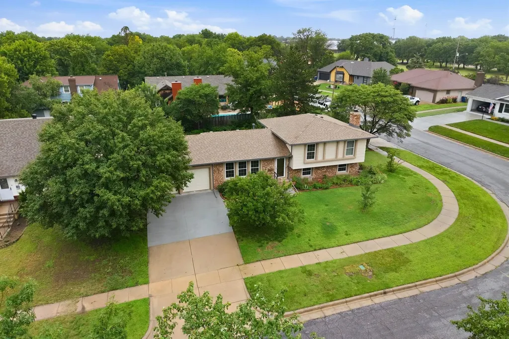 7006 E Stonegate Street Wichita KS 67206