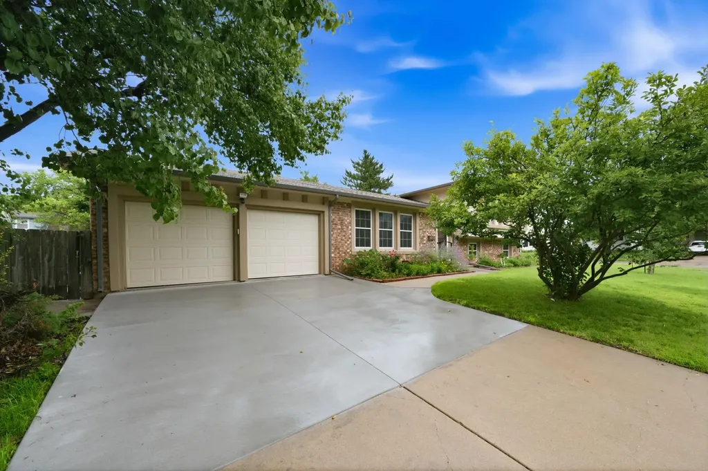 7006 E Stonegate Street Wichita KS 67206