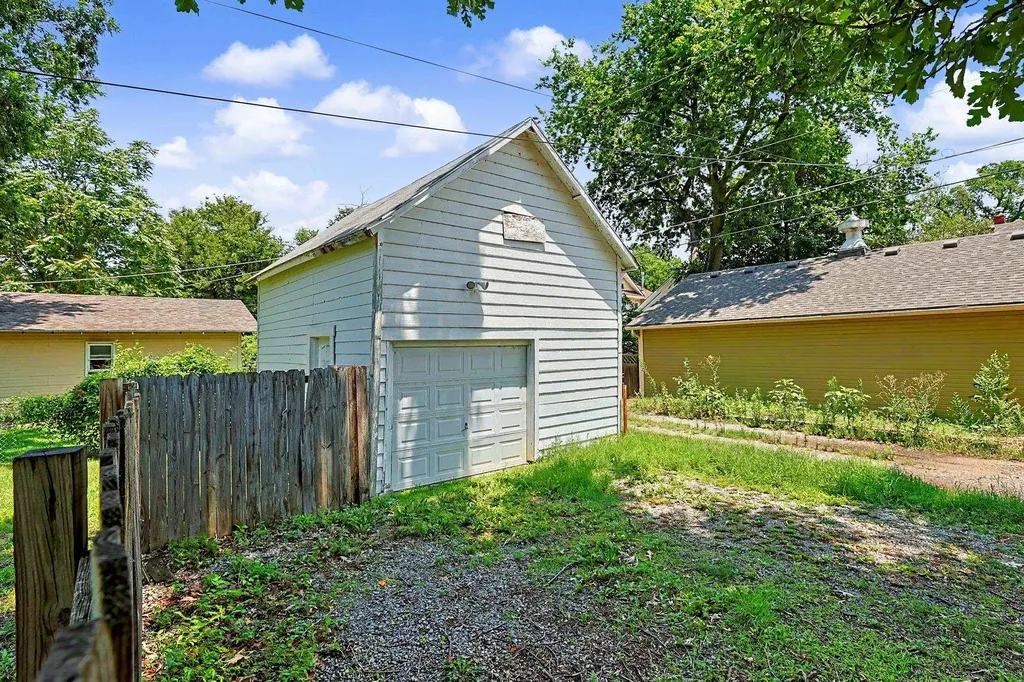 802 N Gilman Avenue Wichita KS 67203