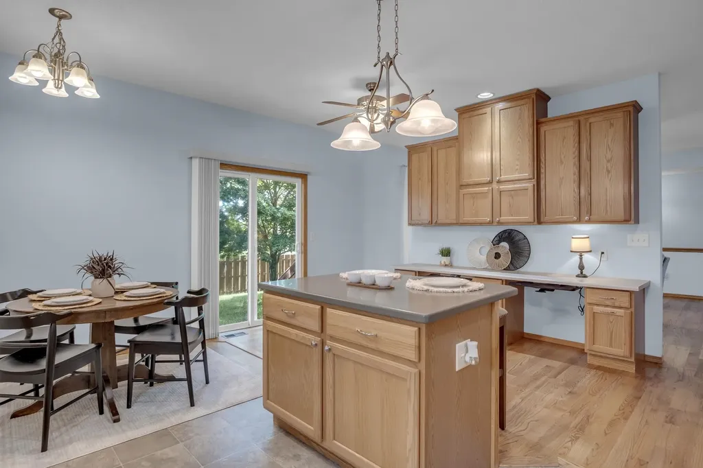 2115 Bristol Lane Newton KS 67114