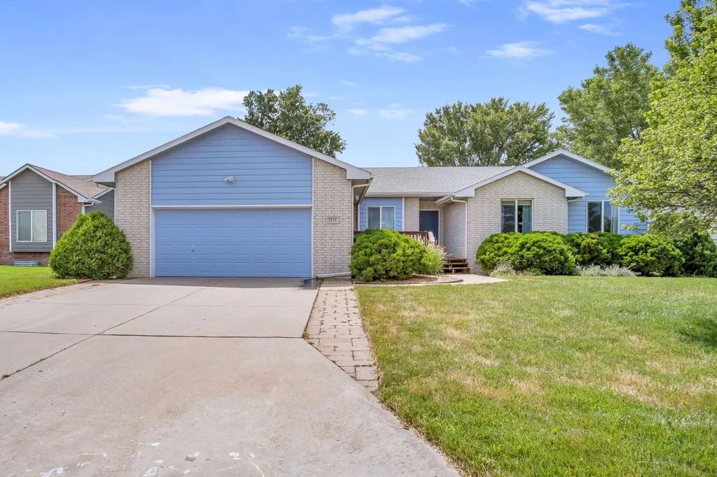 2115 Bristol Lane Newton KS 67114