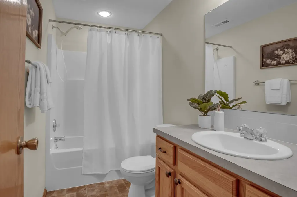 2115 Bristol Lane Newton KS 67114
