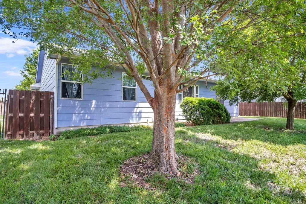 2115 Bristol Lane Newton KS 67114