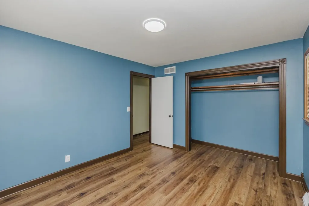 1019 N Chipper Wichita KS 67212