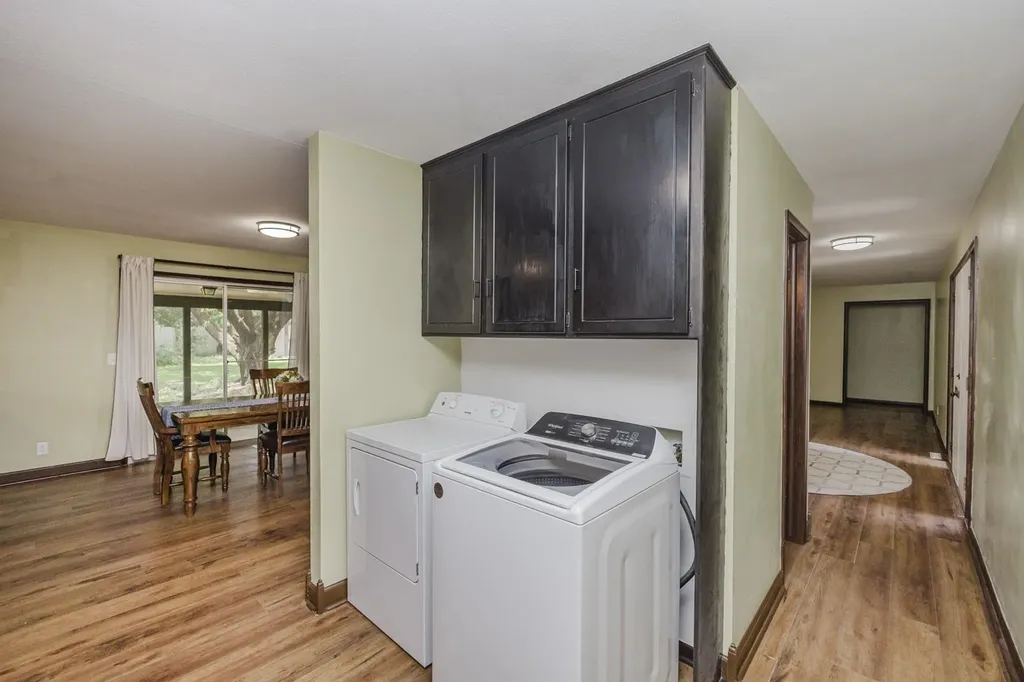 1019 N Chipper Wichita KS 67212
