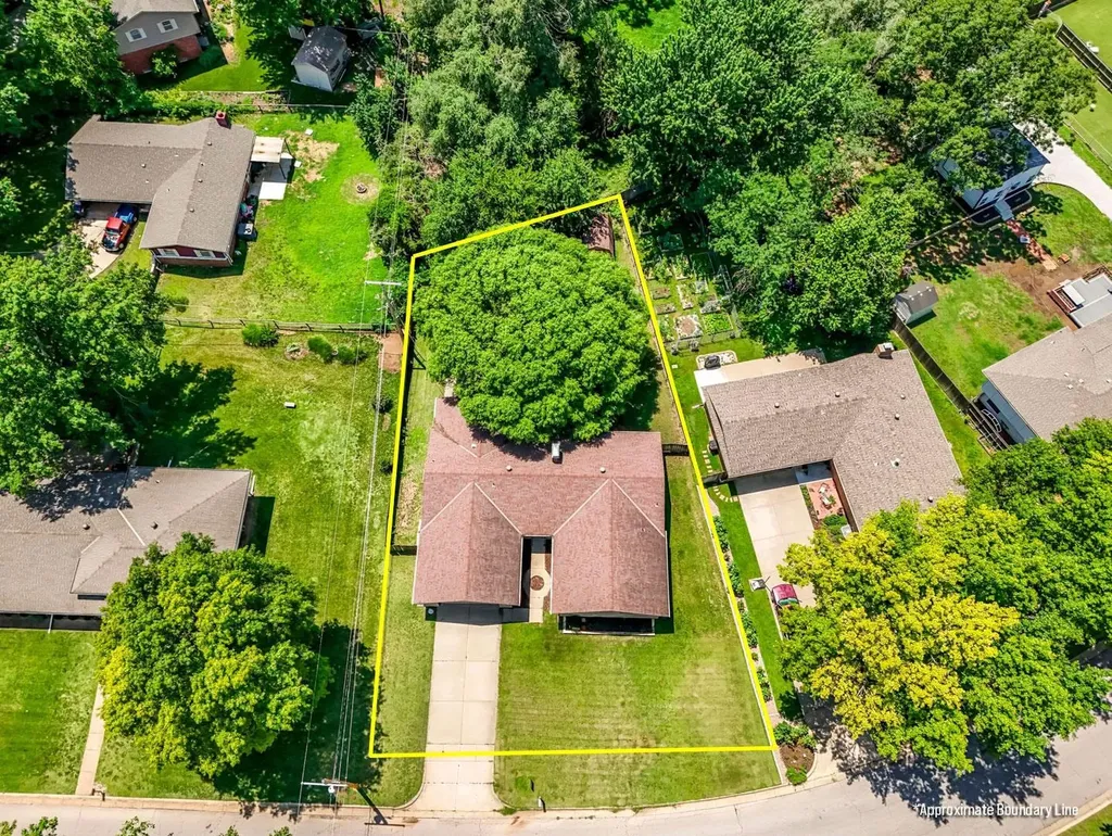 1019 N Chipper Wichita KS 67212