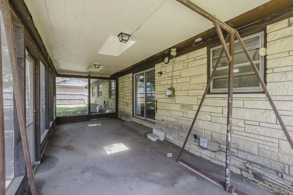 1019 N Chipper Wichita KS 67212
