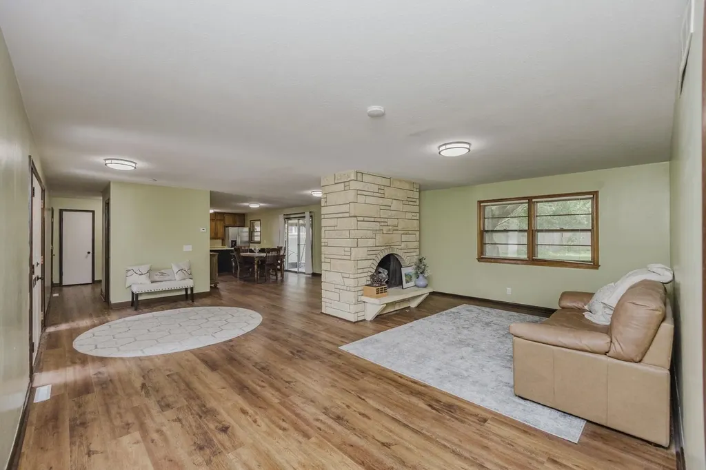 1019 N Chipper Wichita KS 67212