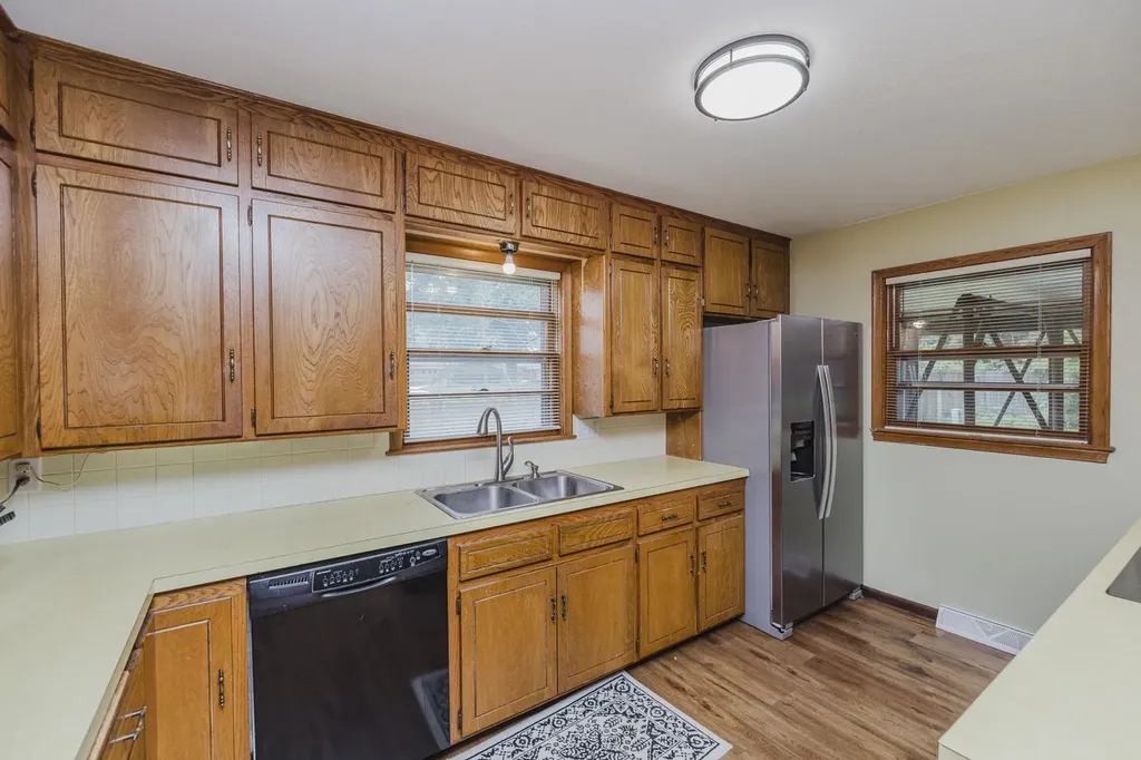1019 N Chipper Wichita KS 67212