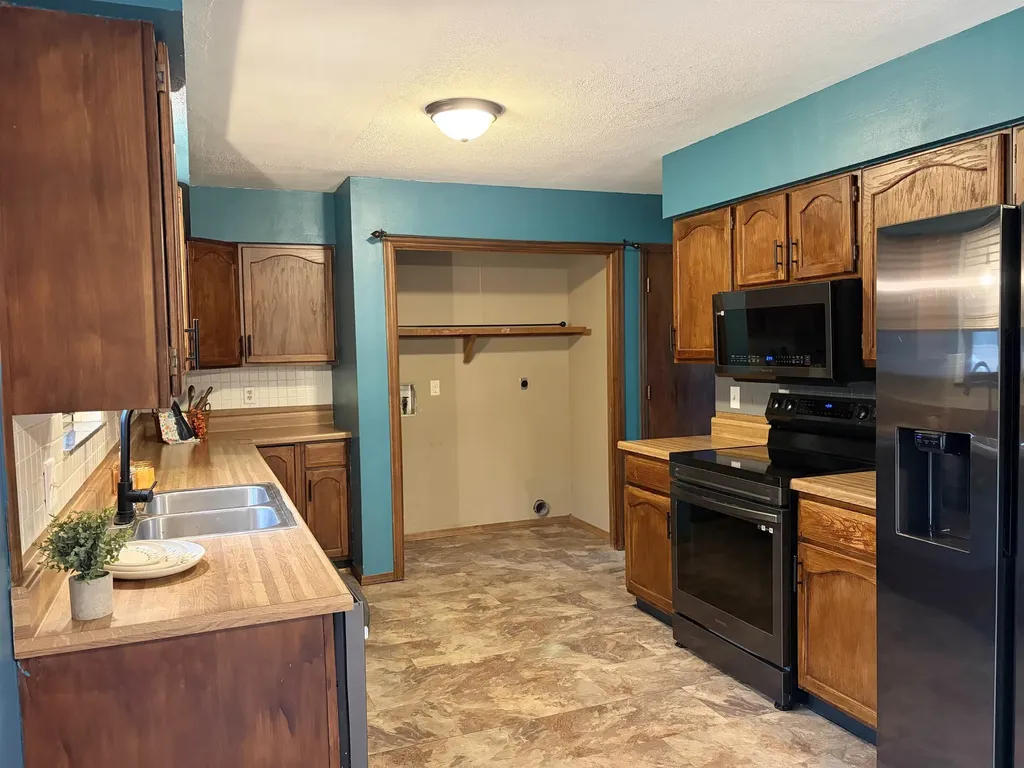 3307 Brookdale Road Augusta KS 67010