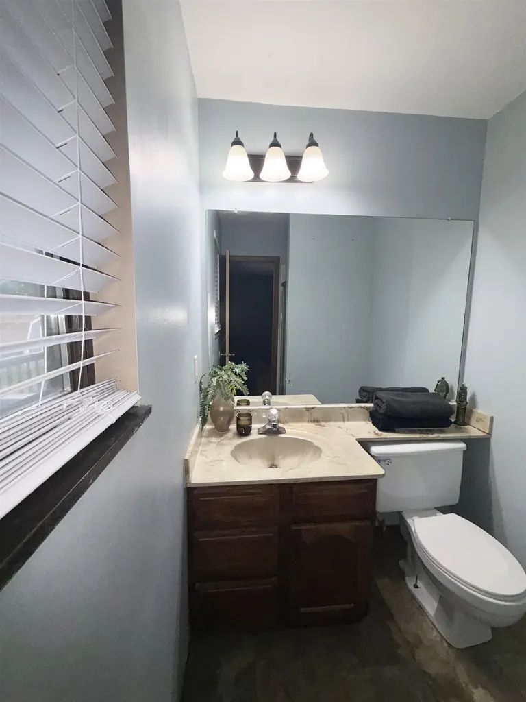3307 Brookdale Road Augusta KS 67010
