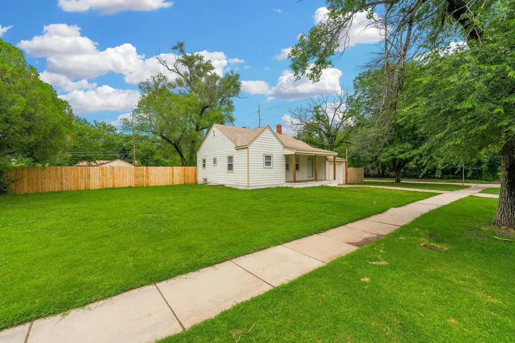 1901 S Emporia Wichita KS 67211