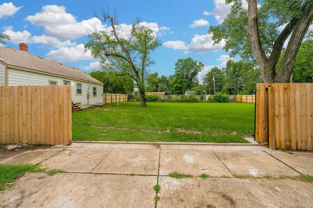 1901 S Emporia Wichita KS 67211