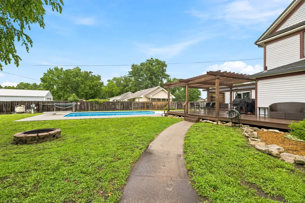 427 S Willow Street Douglass KS 67039