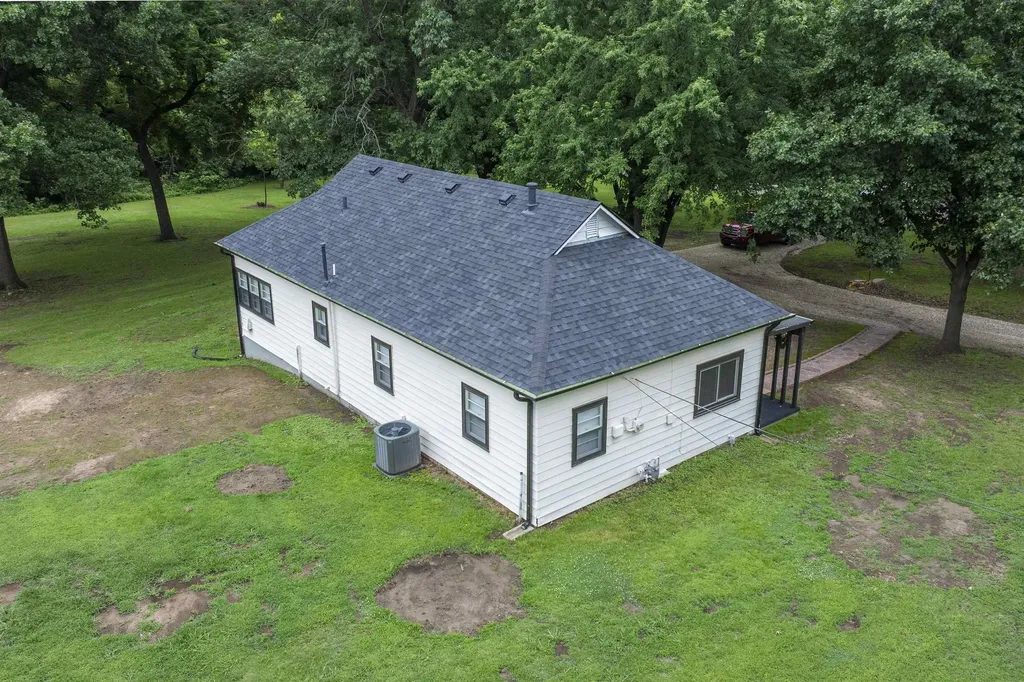 1701 E Chestnut Avenue Arkansas City KS 67005