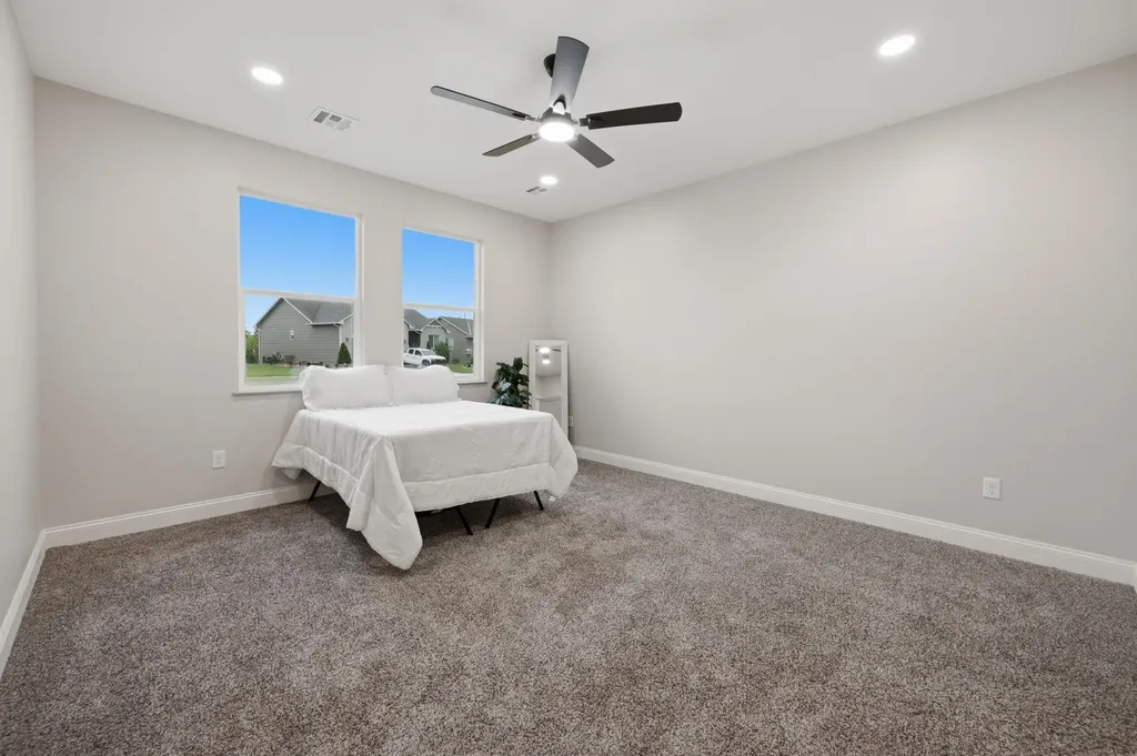731 N Wakefield Avenue Valley Center KS 67147