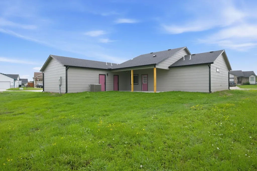 731 N Wakefield Avenue Valley Center KS 67147