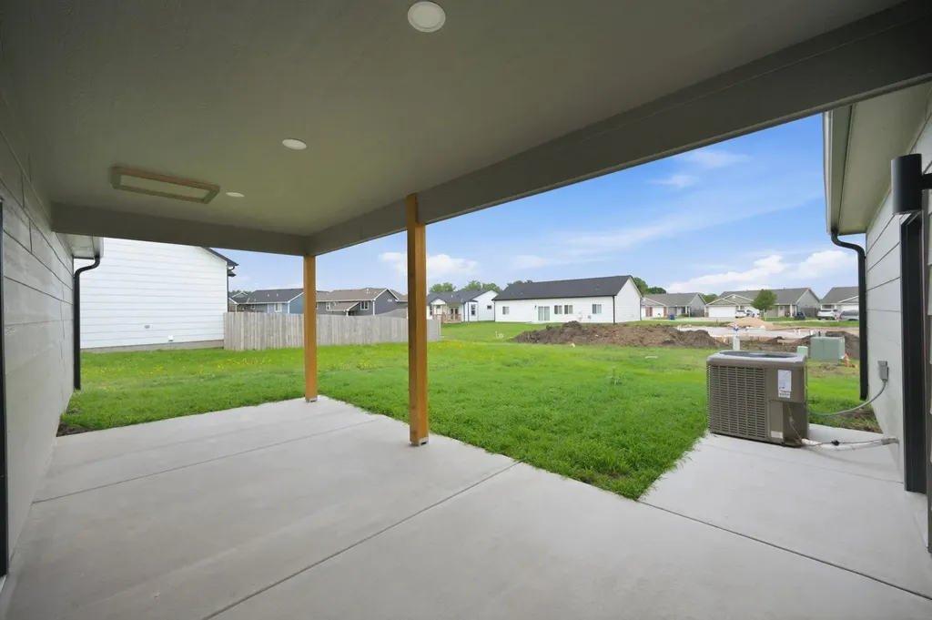 731 N Wakefield Avenue Valley Center KS 67147