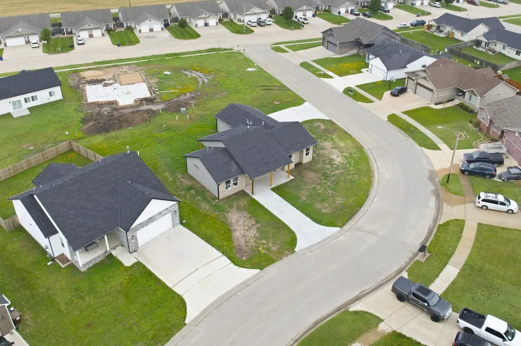 731 N Wakefield Avenue Valley Center KS 67147