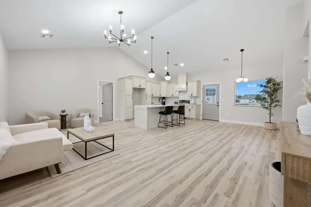 731 N Wakefield Avenue Valley Center KS 67147