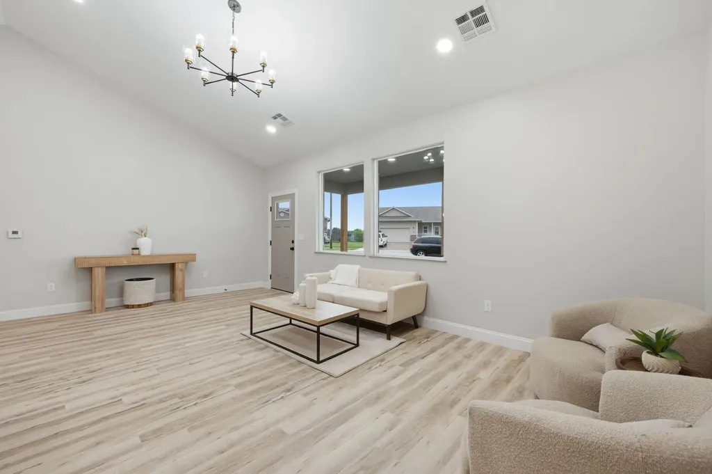 731 N Wakefield Avenue Valley Center KS 67147