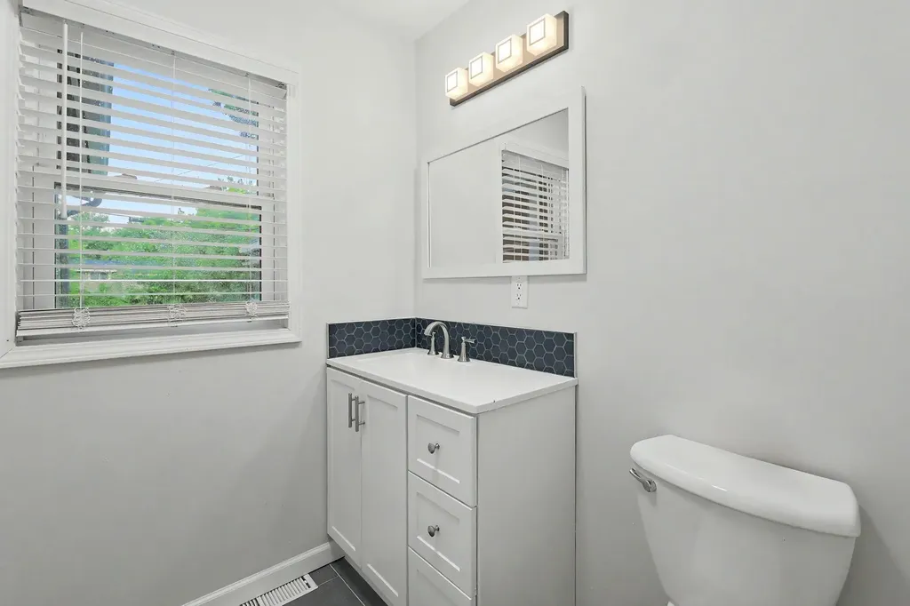 1819 N Westridge Wichita KS 67203