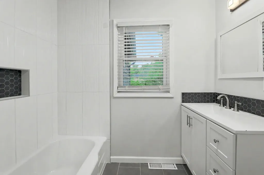 1819 N Westridge Wichita KS 67203