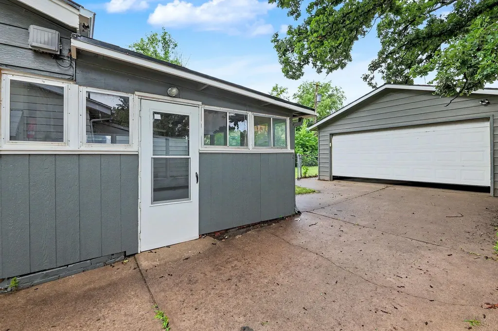 1819 N Westridge Wichita KS 67203