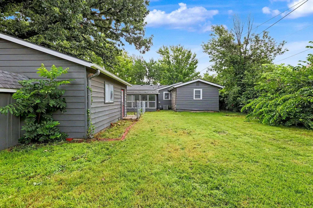 1819 N Westridge Wichita KS 67203