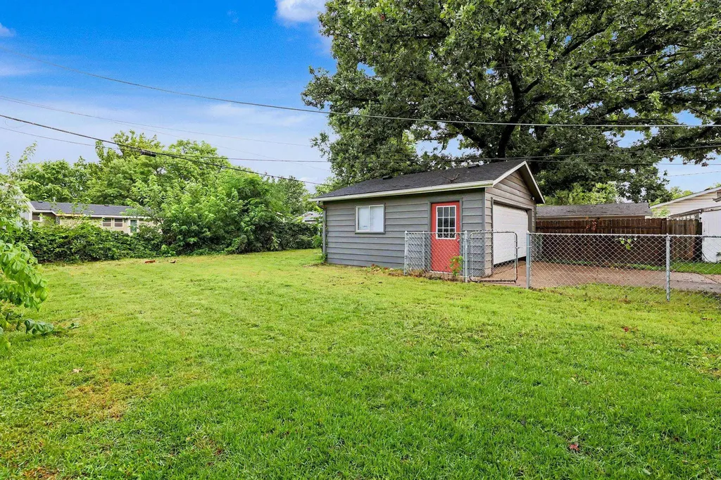 1819 N Westridge Wichita KS 67203
