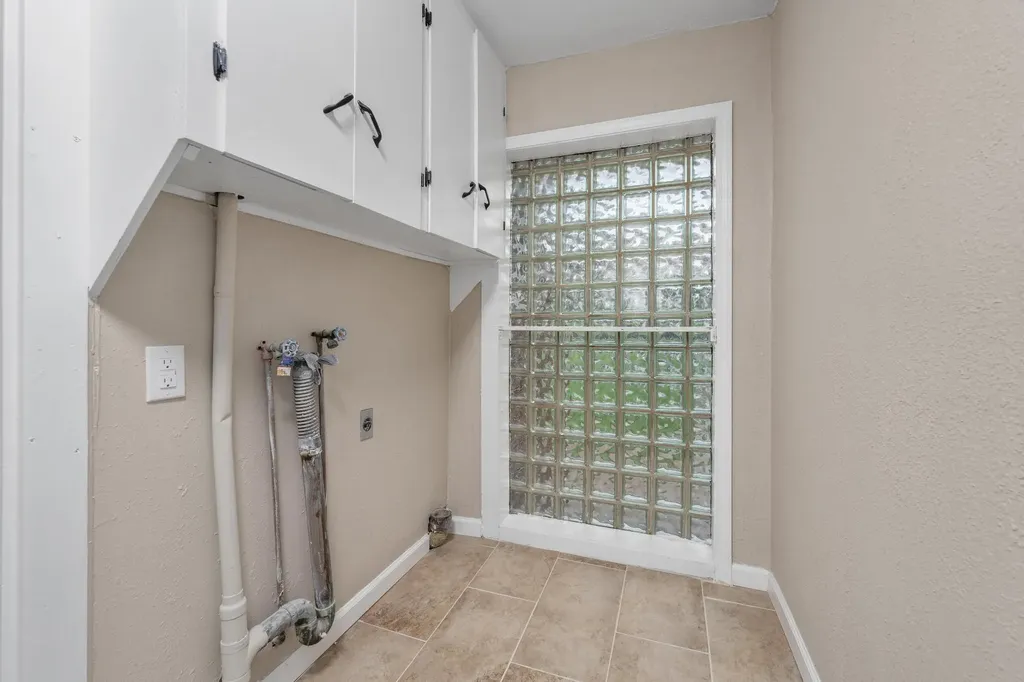 3430 E Crystal Street Wichita KS 67216