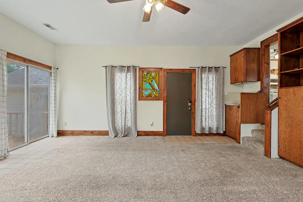 1044 N Perry Avenue Wichita KS 67203