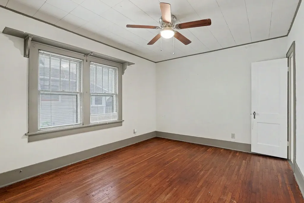 1044 N Perry Avenue Wichita KS 67203