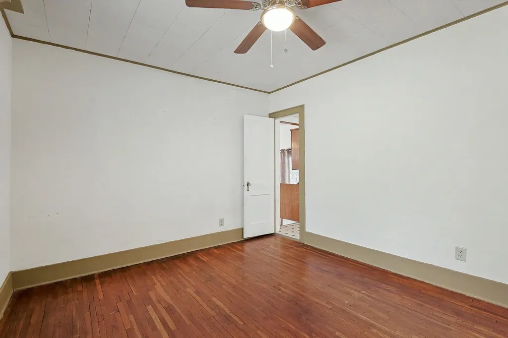 1044 N Perry Avenue Wichita KS 67203